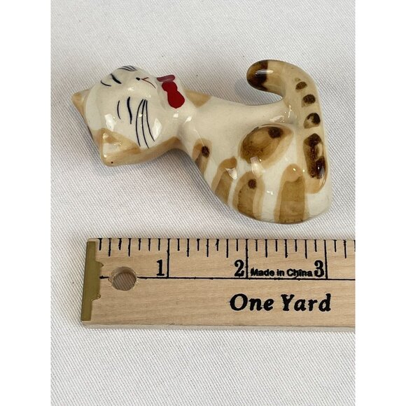 Vintage Small Porcelain Cat Japanese Red Bow Mid Century 3" - Picture 10 of 10